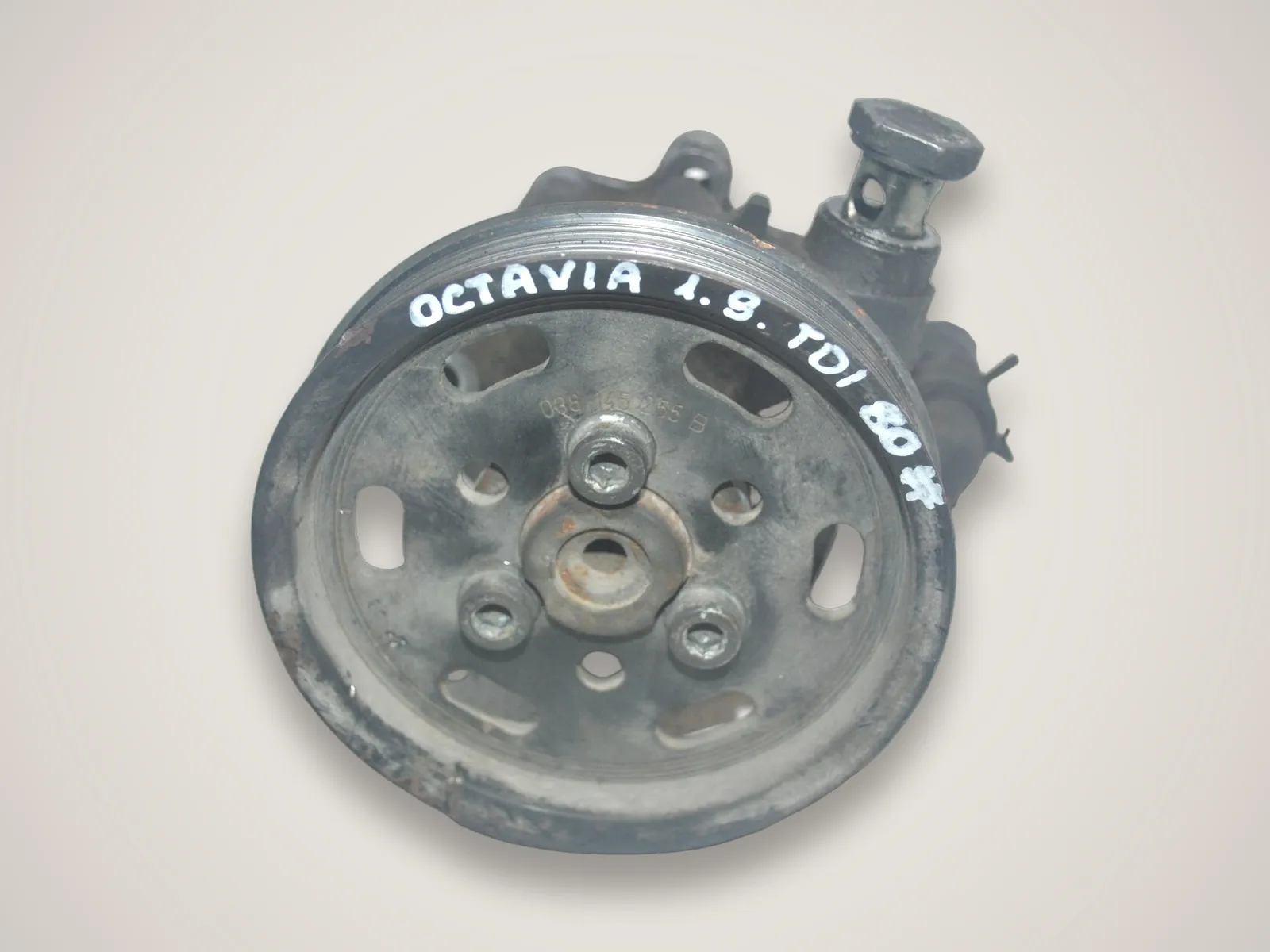 Škoda Octavia — насос гідропідсилювача керма 038145255B (1.9 TDI)