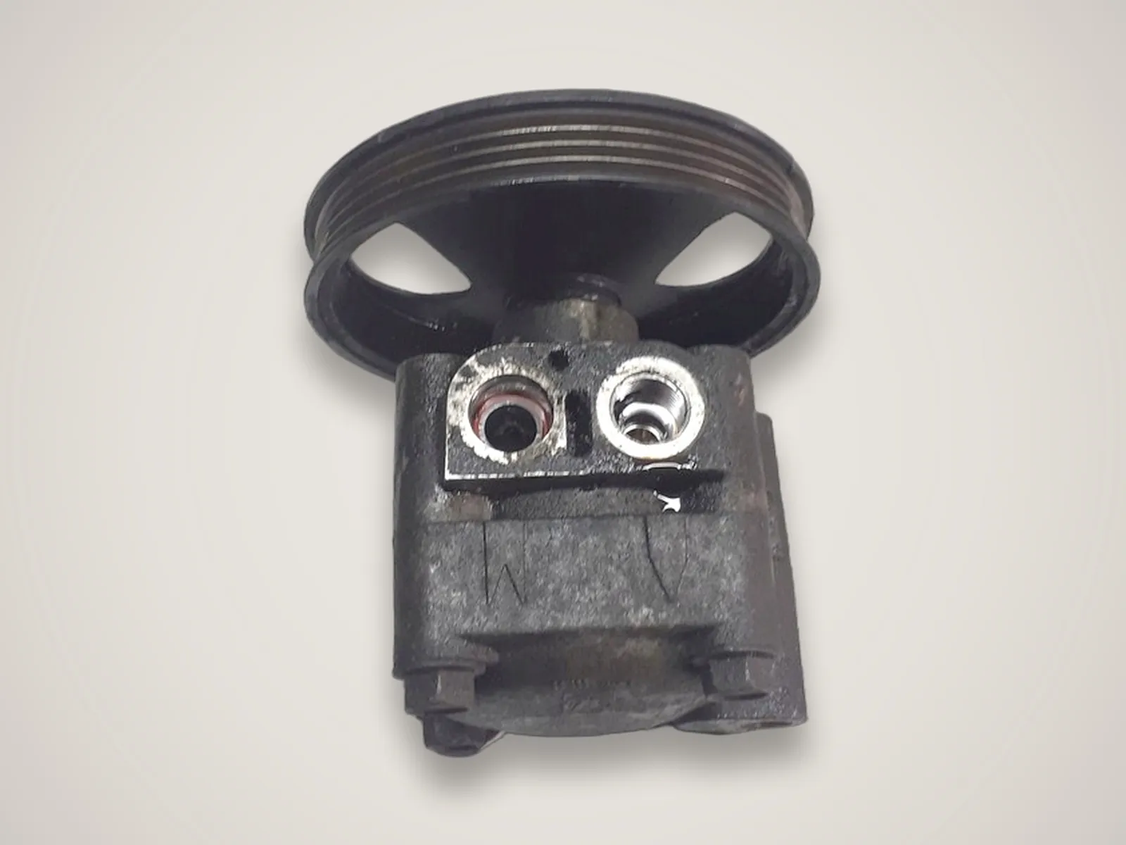 Nissan Almera Tino — насос гідропідсилювача керма 7612955118 (1.8)