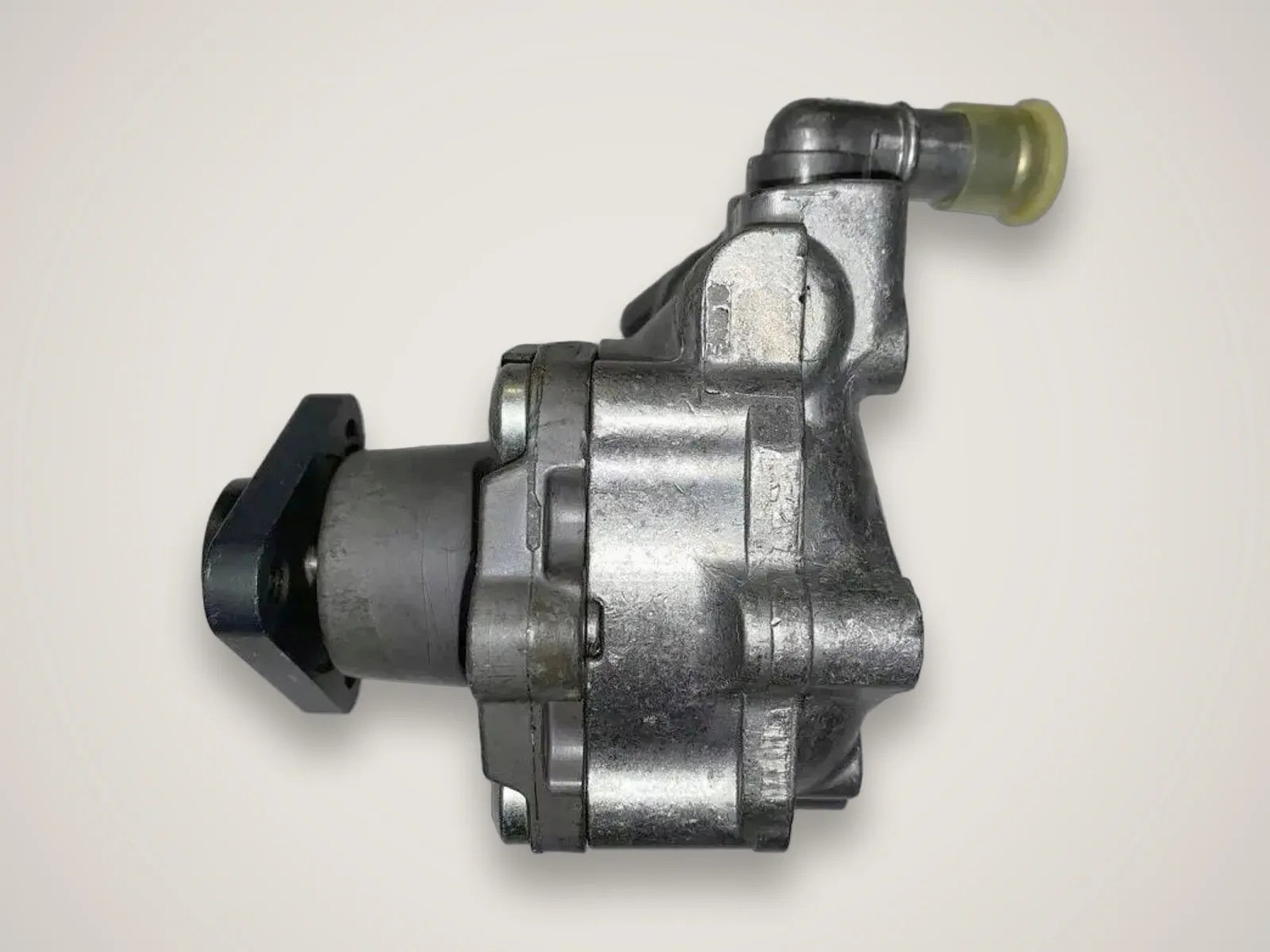 Audi A4 B8 — насос гідропідсилювача керма 8K0145154A