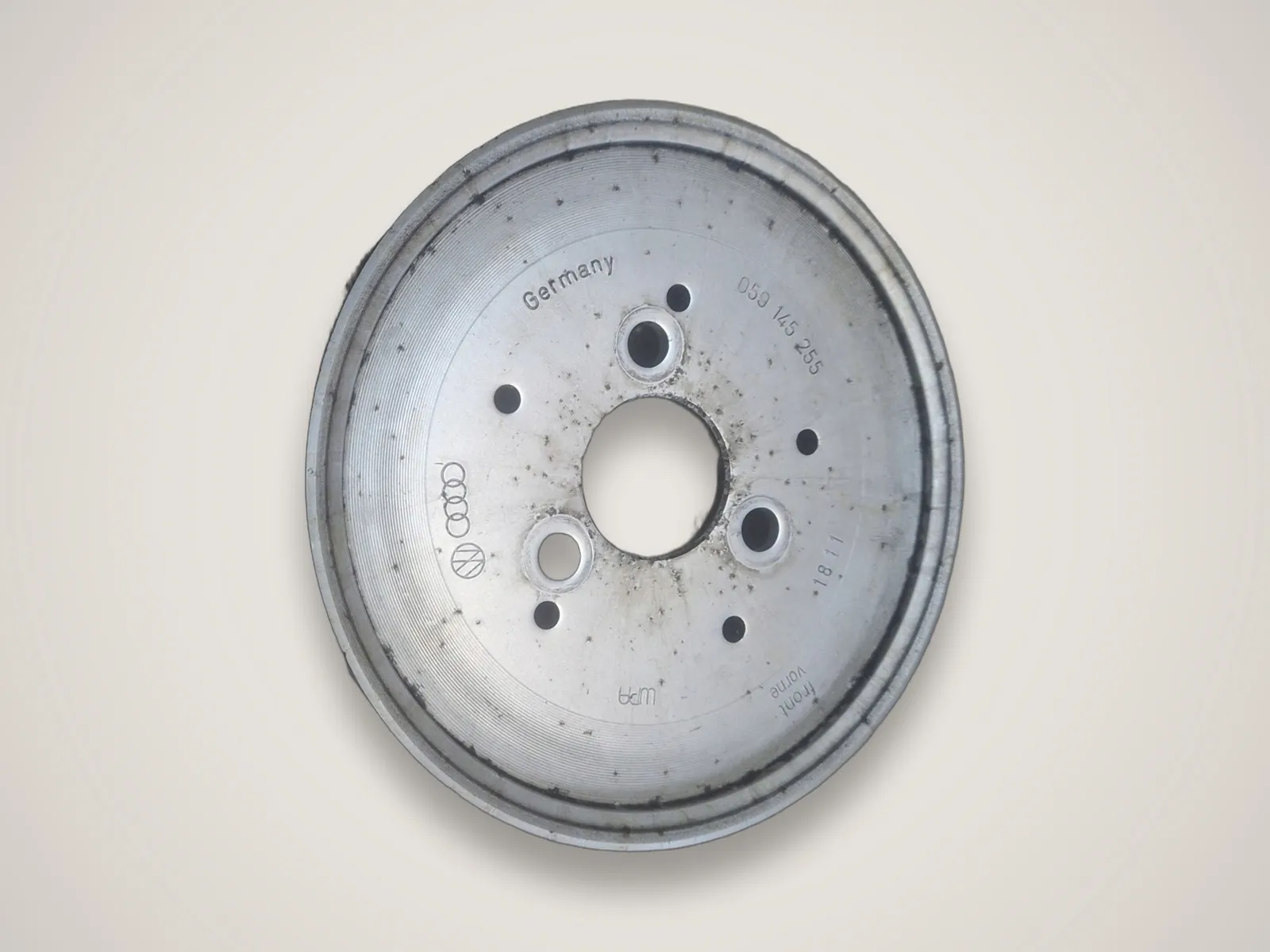 Audi A4 B5 — шків насоса ГПК 059145255
