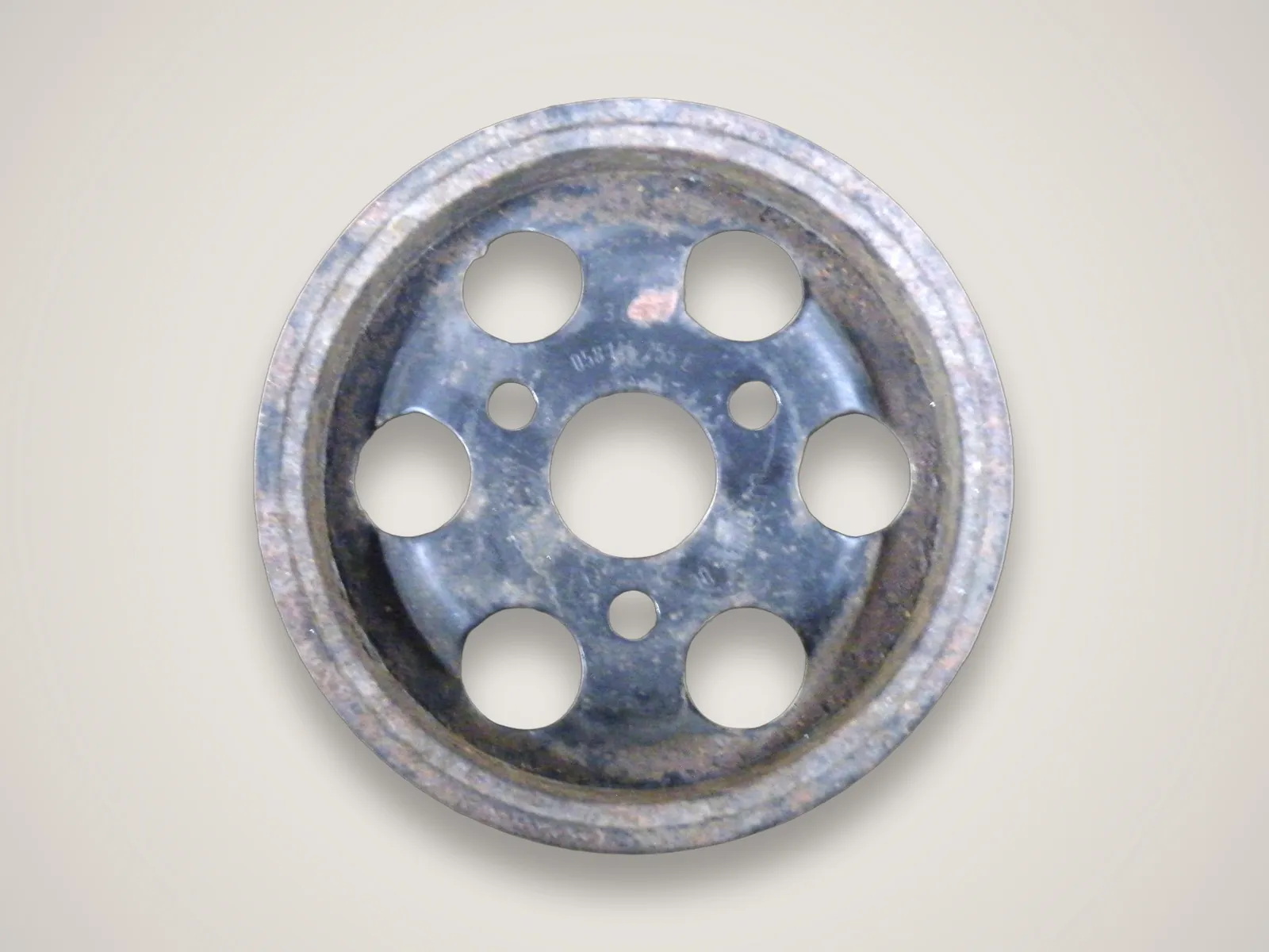 Audi A4 B5 — шків насоса ГПК 058145255E (1.6 бензин)