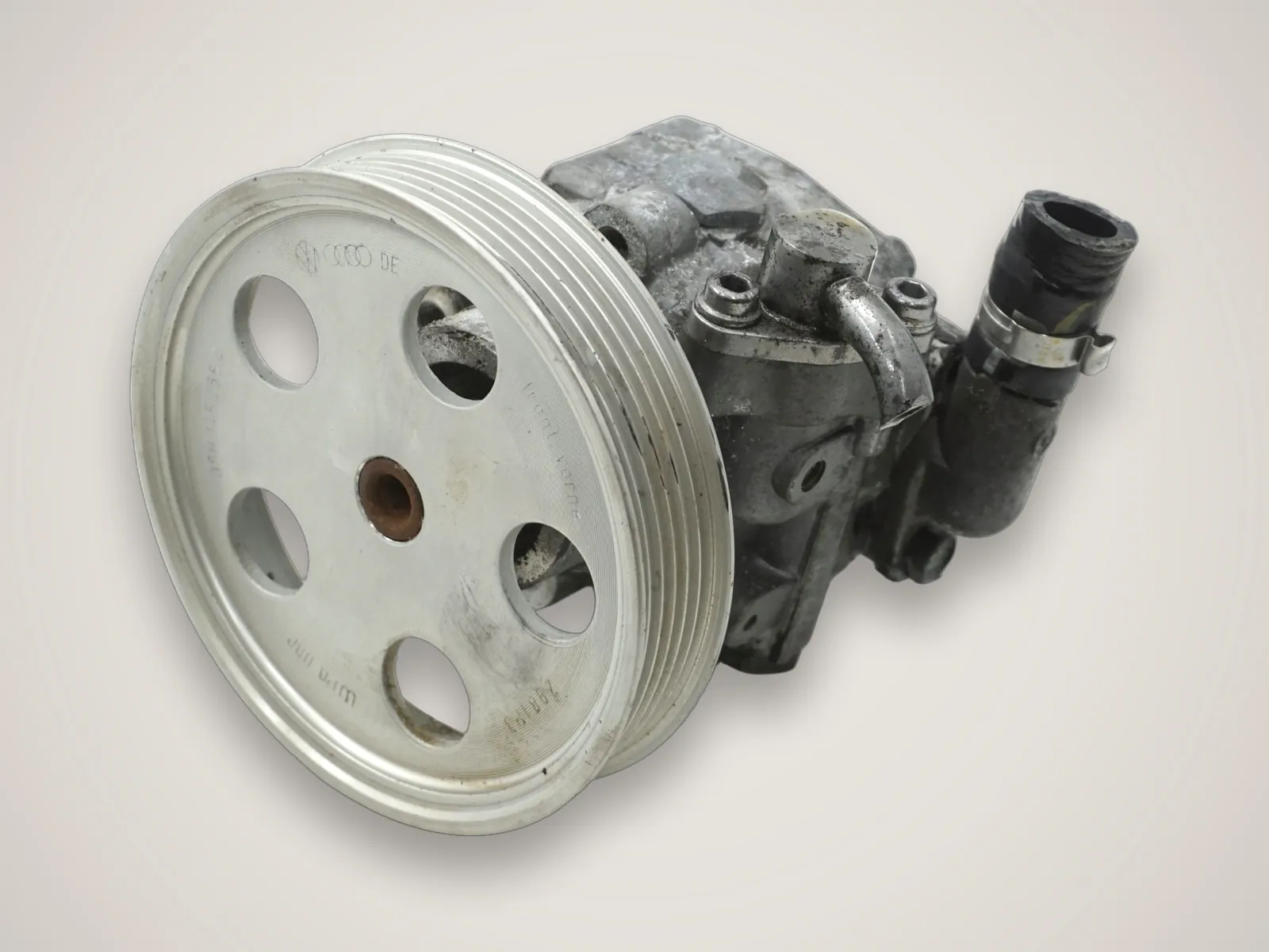 Audi A4 B8 — насос гідропідсилювача керма 8K0145153F (1.8TFSI)