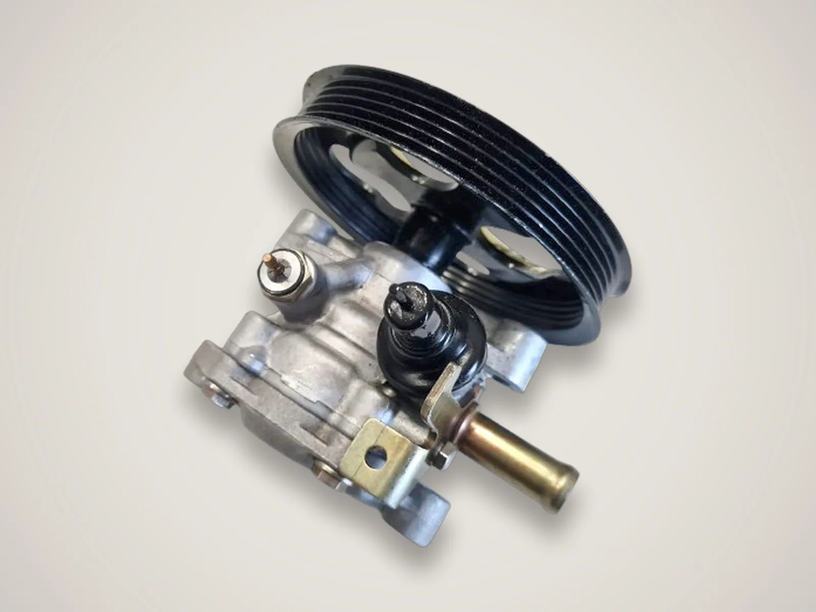Mitsubishi Carisma — насос гідропідсилювача керма MR910913