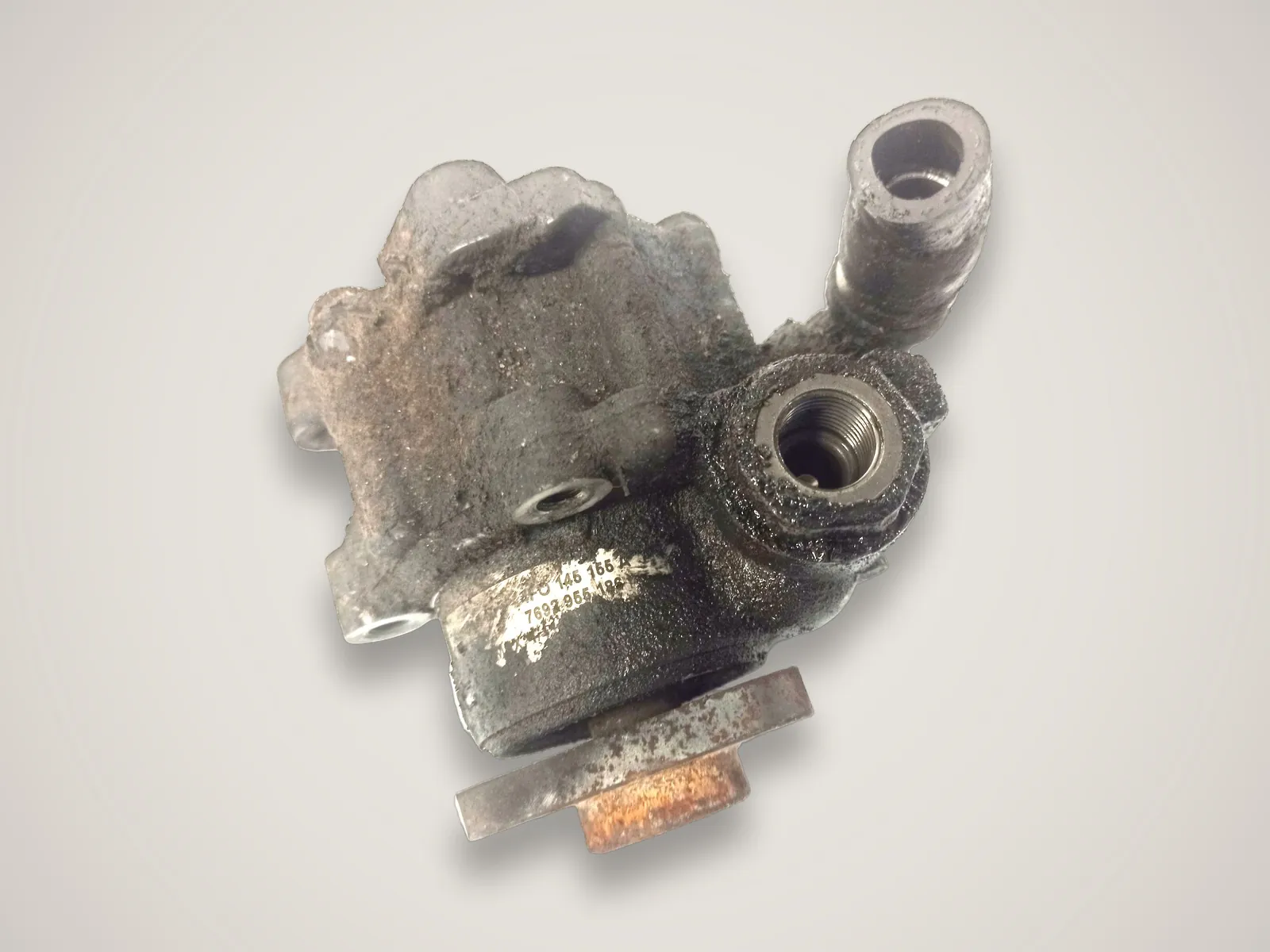Audi A6 C6 — насос гідропідсилювача керма 4F0145155A 7692955186