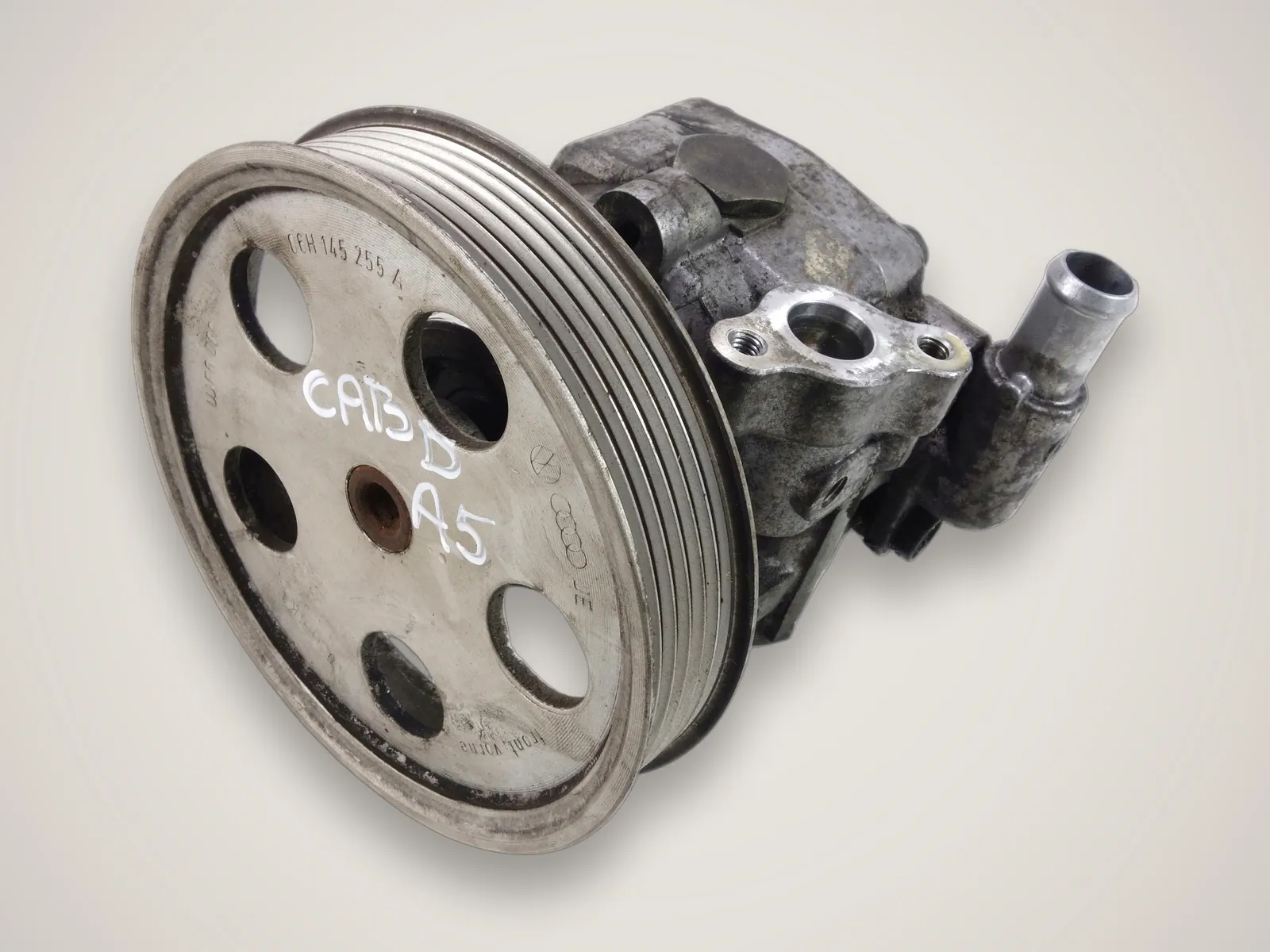 Audi A4 B8 — насос гідропідсилювача керма 8K0145153F, 06H145255A (1.8/2.0 TFSI)