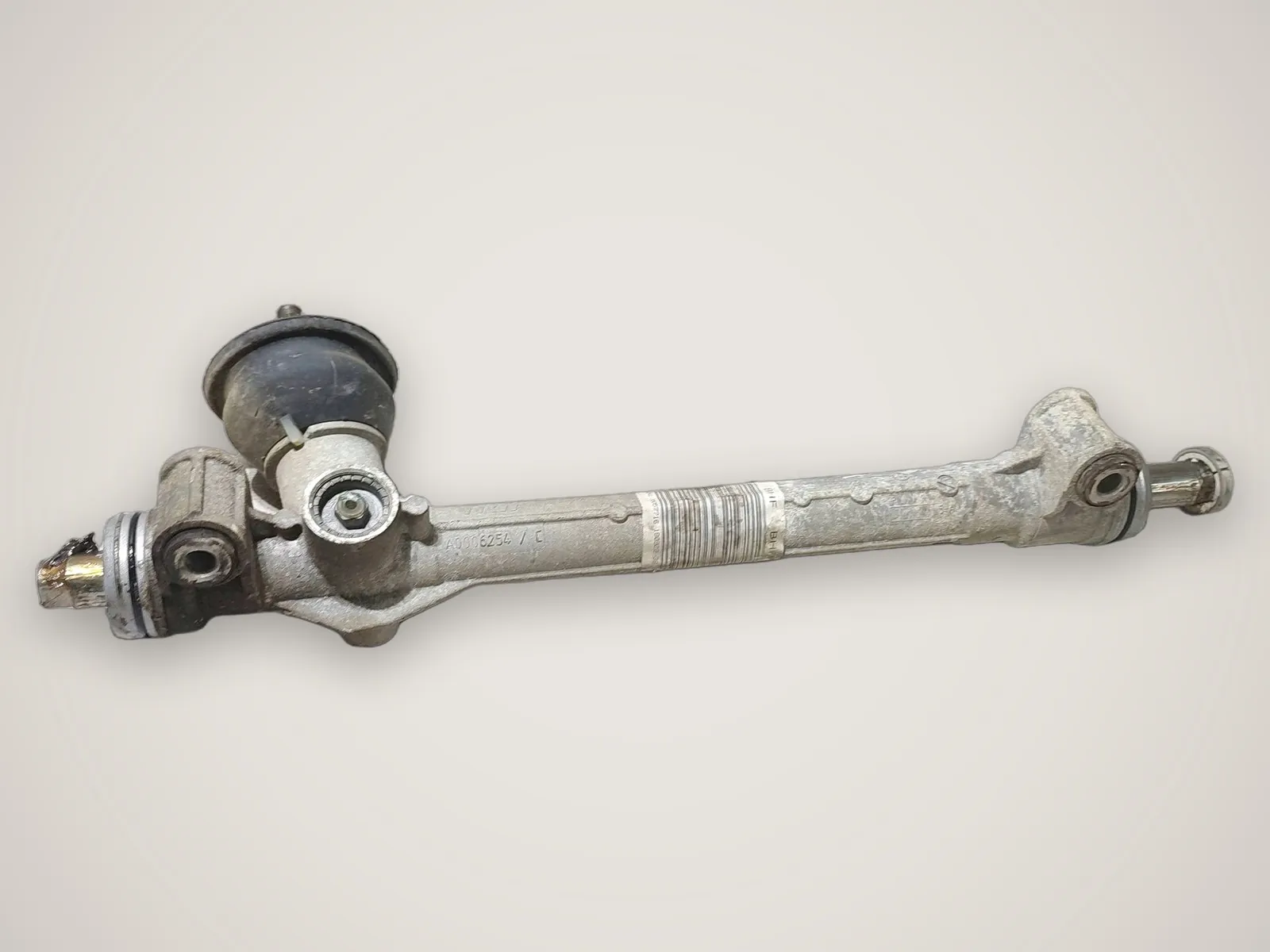 Opel Corsa E — рульова рейка 39057716 (2018)