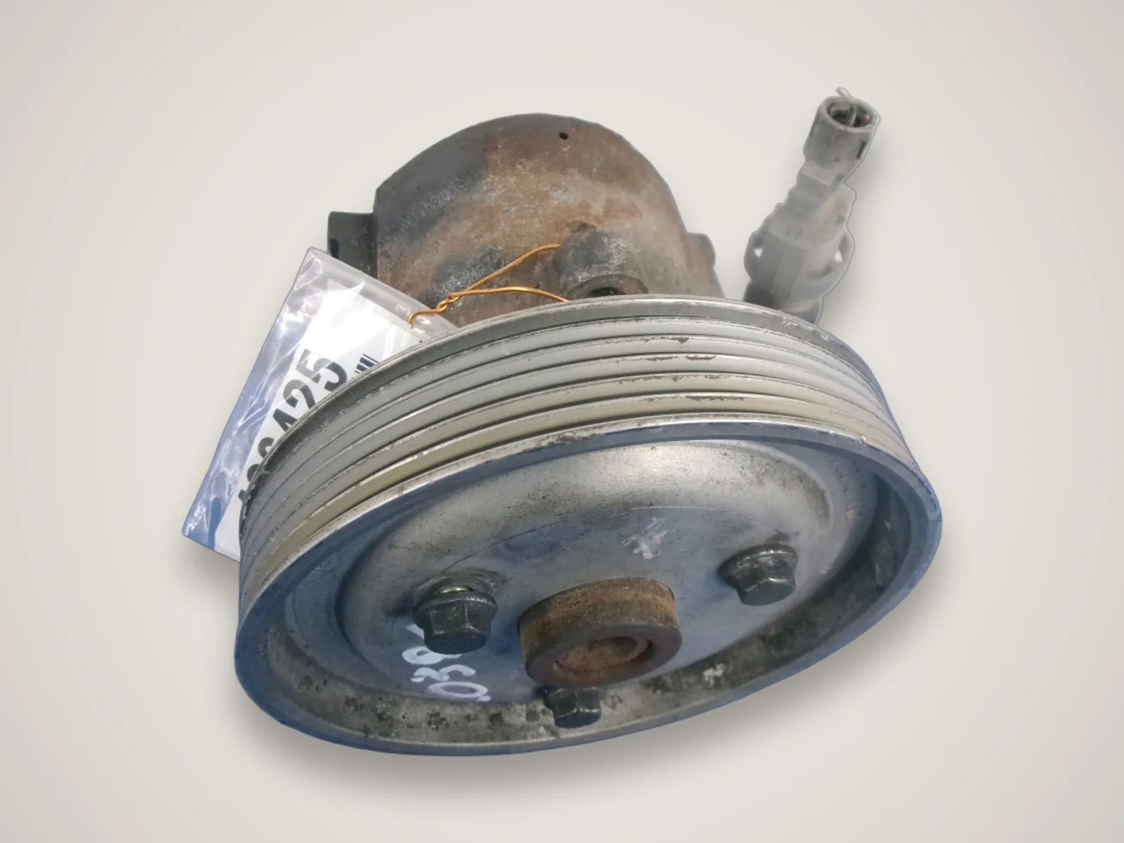 Renault Laguna I — насос гідропідсилювача керма 7700431532 (1.6 16V)