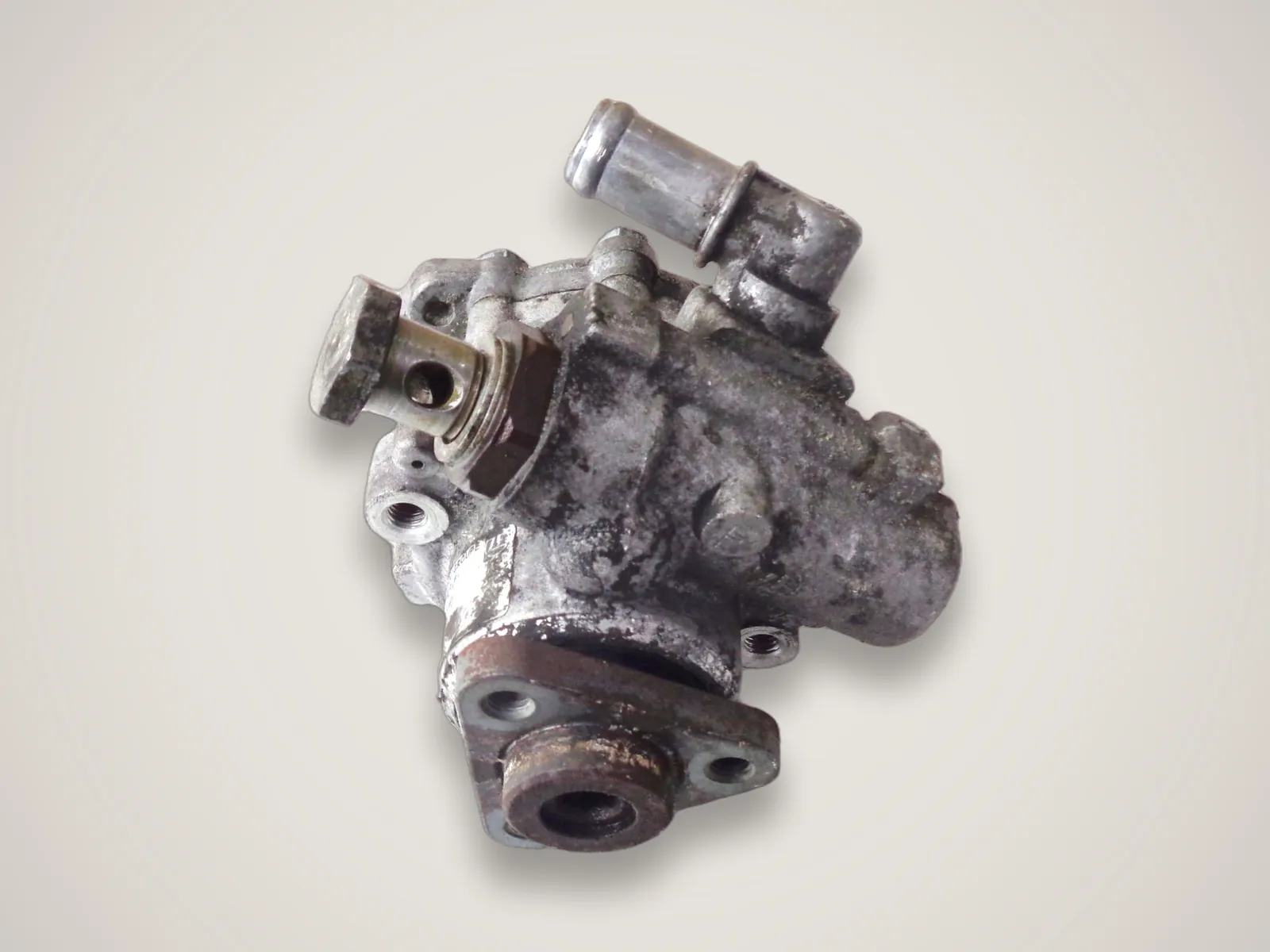 Audi A4 B6 — насос гідропідсилювача керма 8D0145156T (2000–)