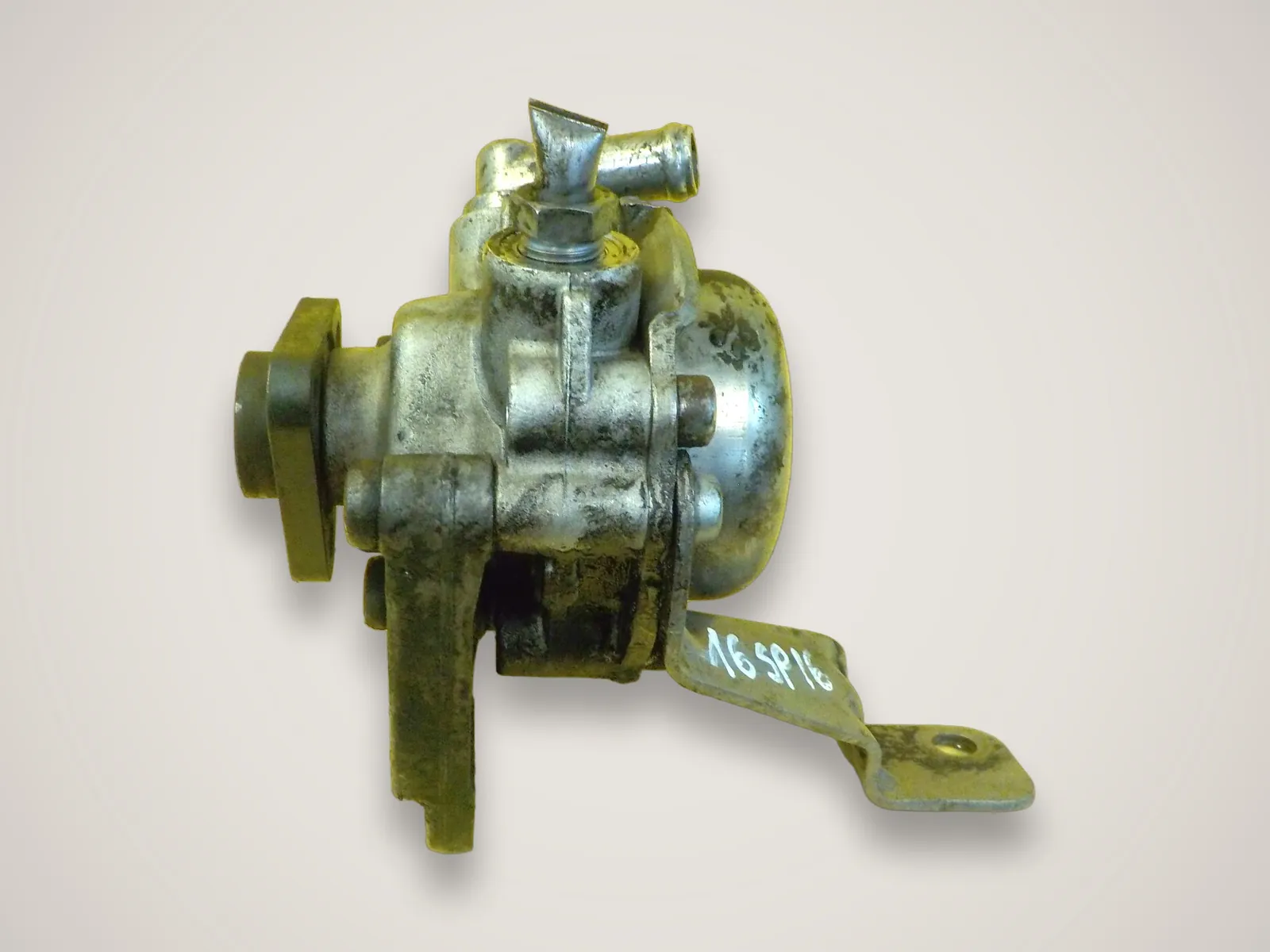 BMW 3 — насос гідропідсилювача керма M54B30 (2004)