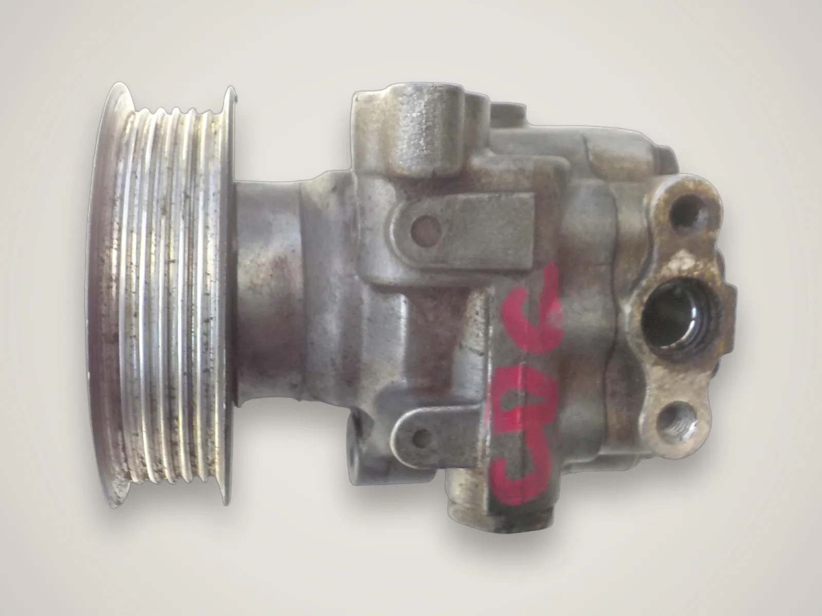 Volkswagen Amarok — насос гідропідсилювача керма (2012)