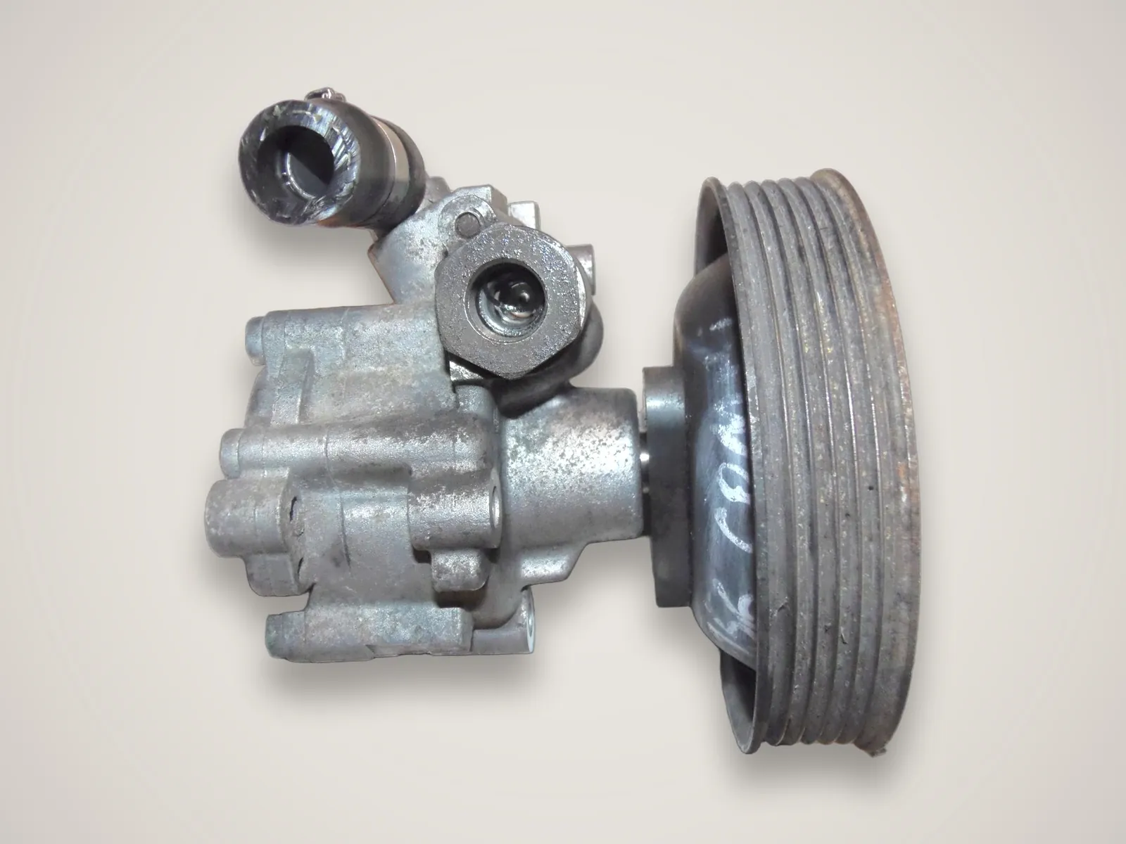 Alfa Romeo 156 — насос гідропідсилювача керма 46763561, 7613955505 (2.0 JTS)
