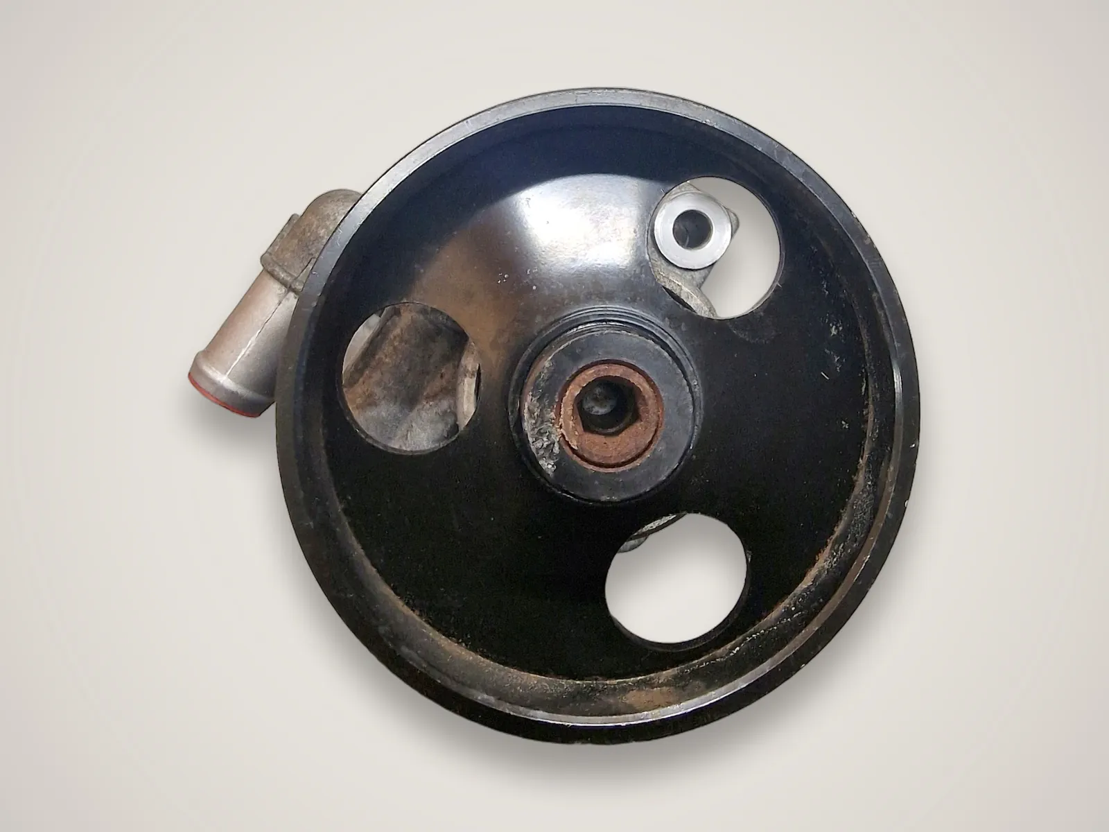 Opel Astra J — насос гідропідсилювача керма 96837813