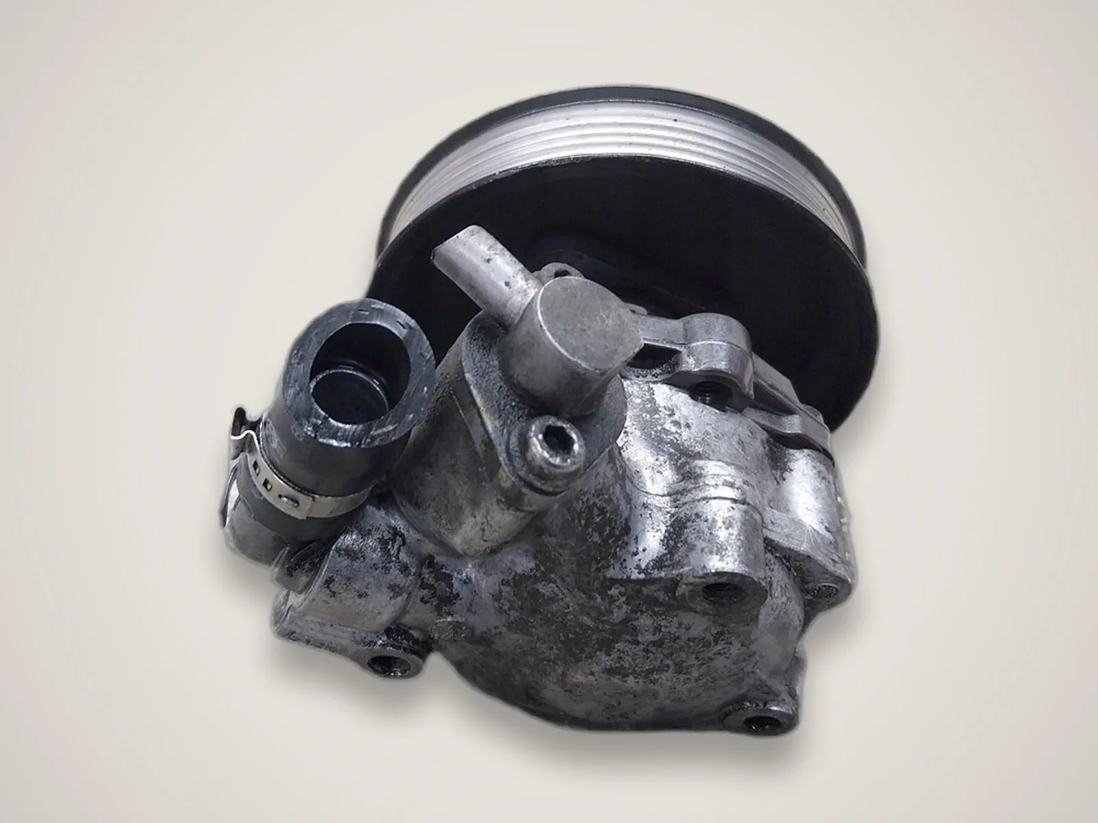 Audi A5 8T — насос гідропідсилювача керма 8K0145155