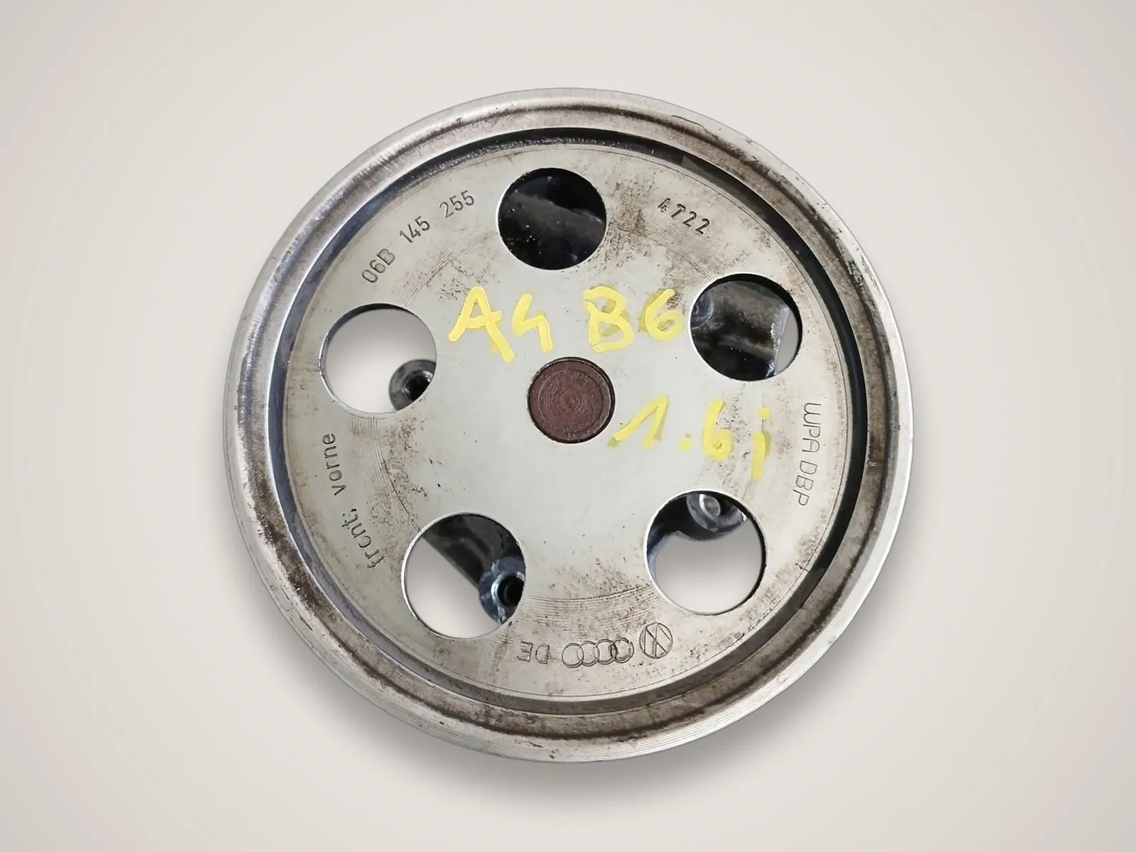 Audi A4 B6 — насос гідропідсилювача керма 06B145255 (1.6)