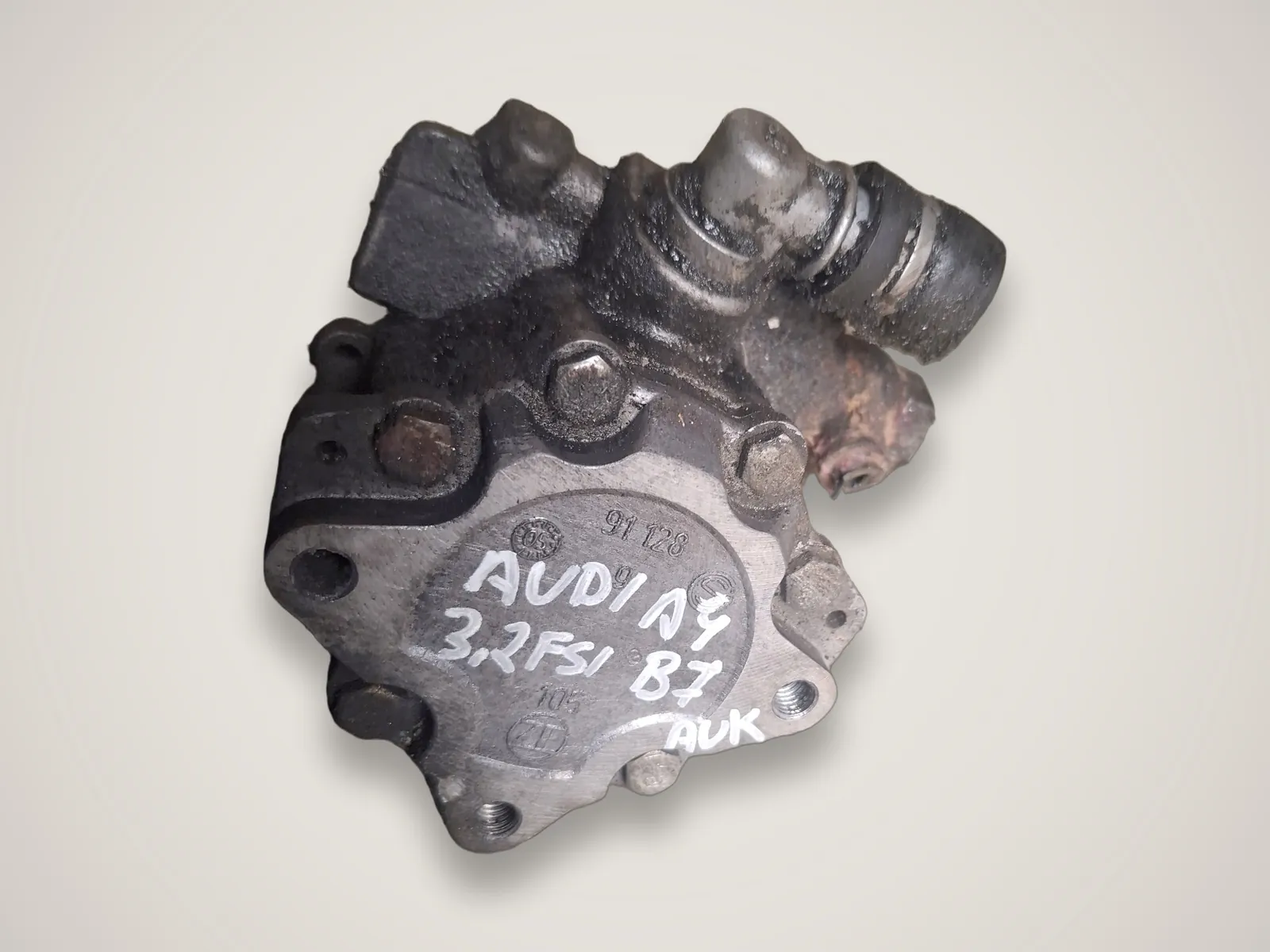 Audi A4 B7 — насос гідропідсилювача керма ZF 91128