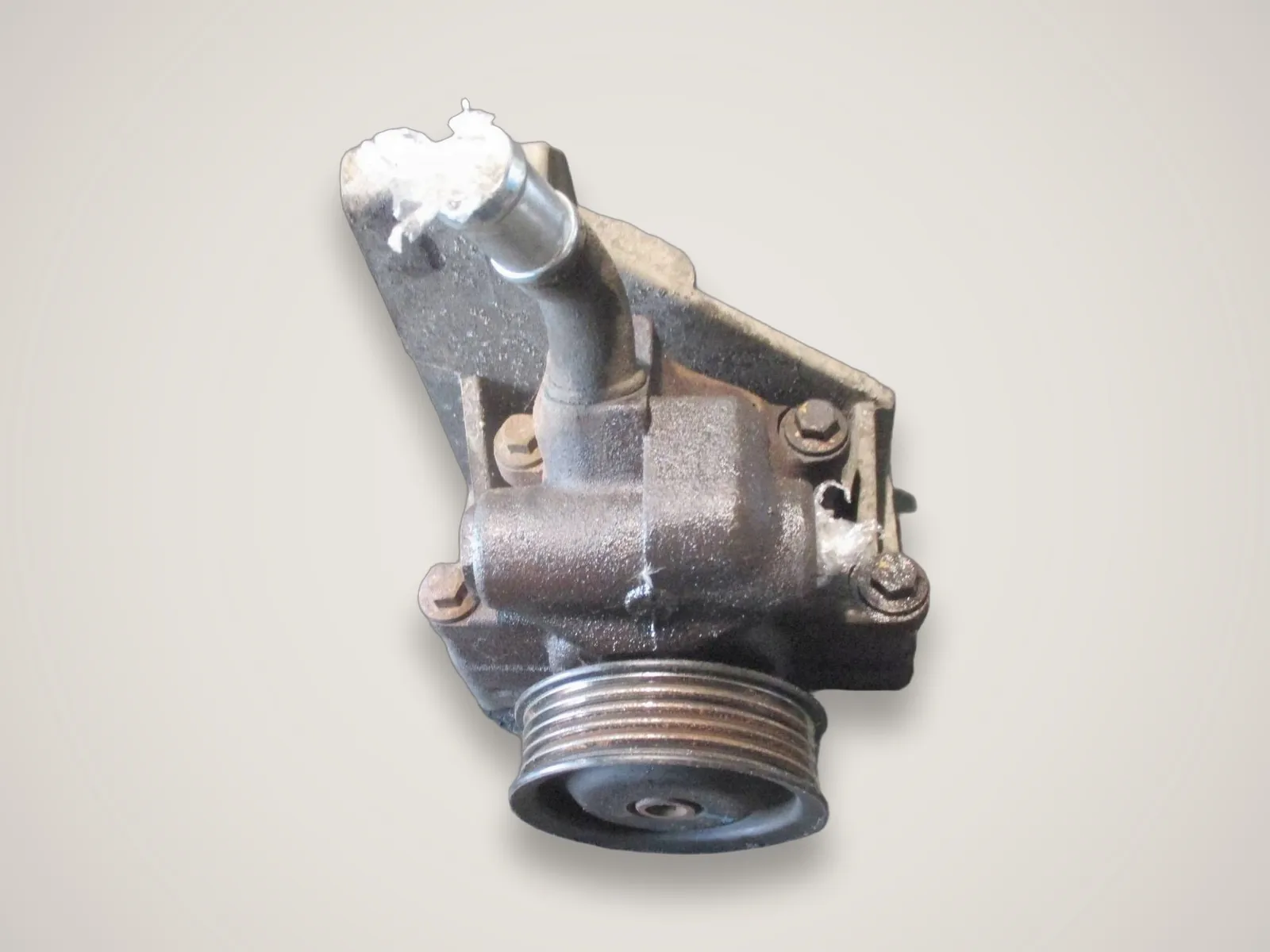 Ford Fusion I — насос гідропідсилювача керма (1.4)