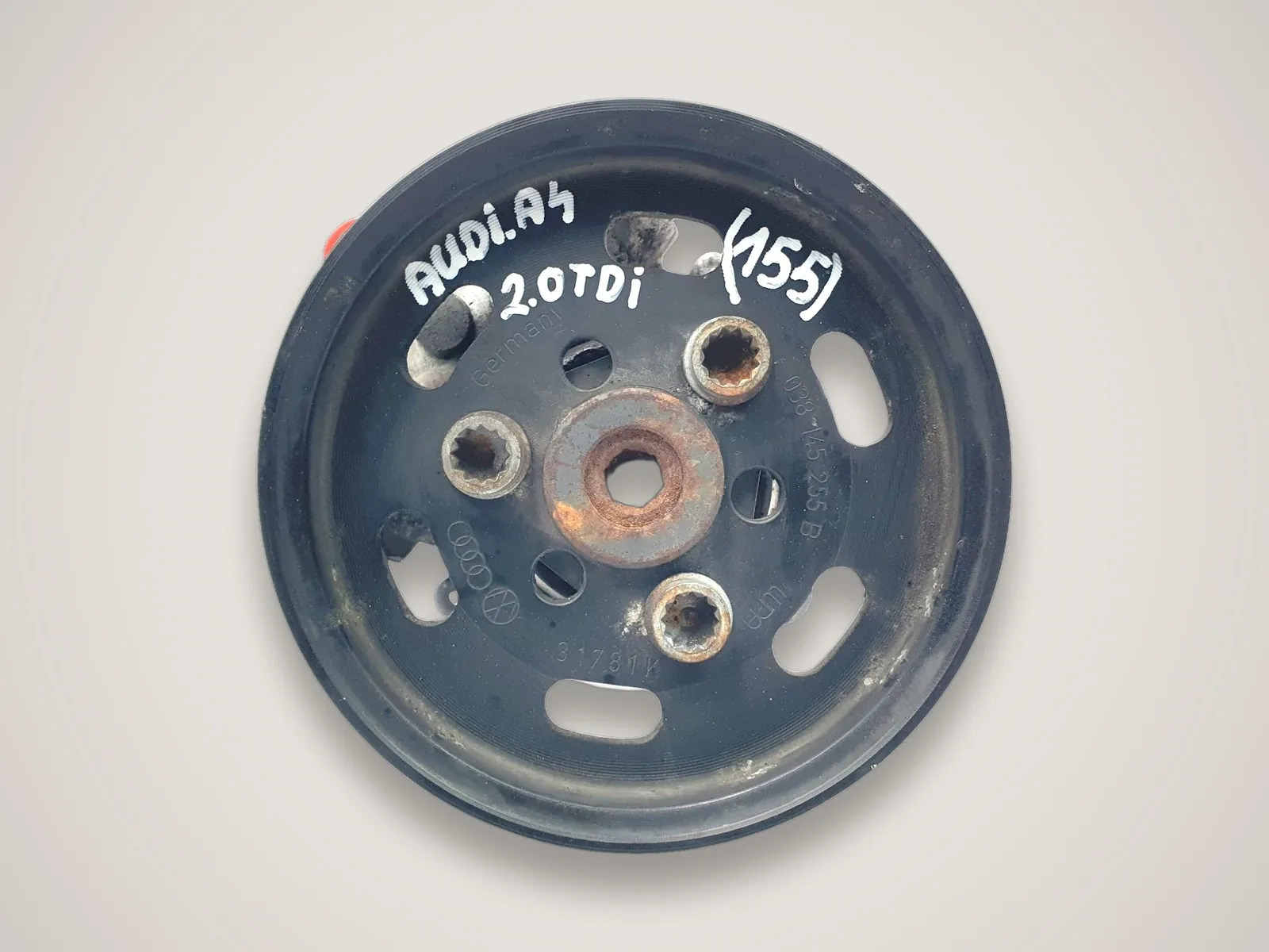 Volkswagen Golf — насос гідропідсилювача керма 038145255B