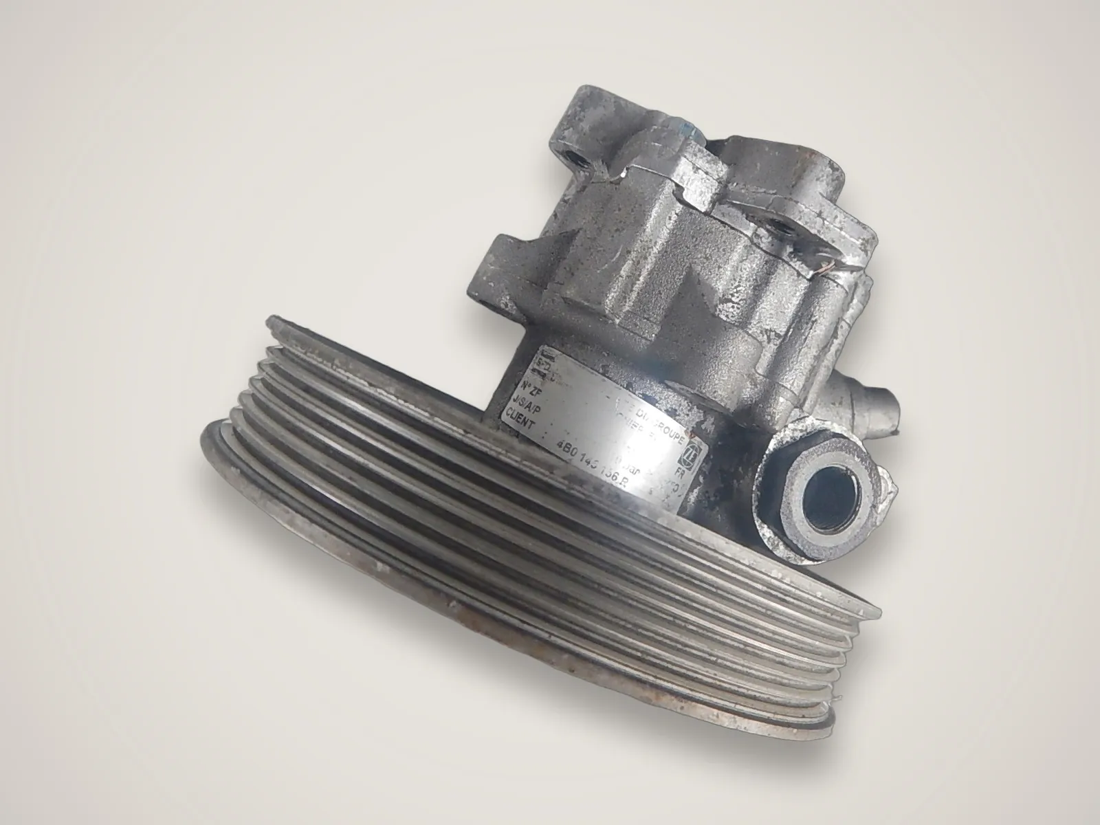 Audi A6 C5 — насос гідропідсилювача керма 4B0145156R