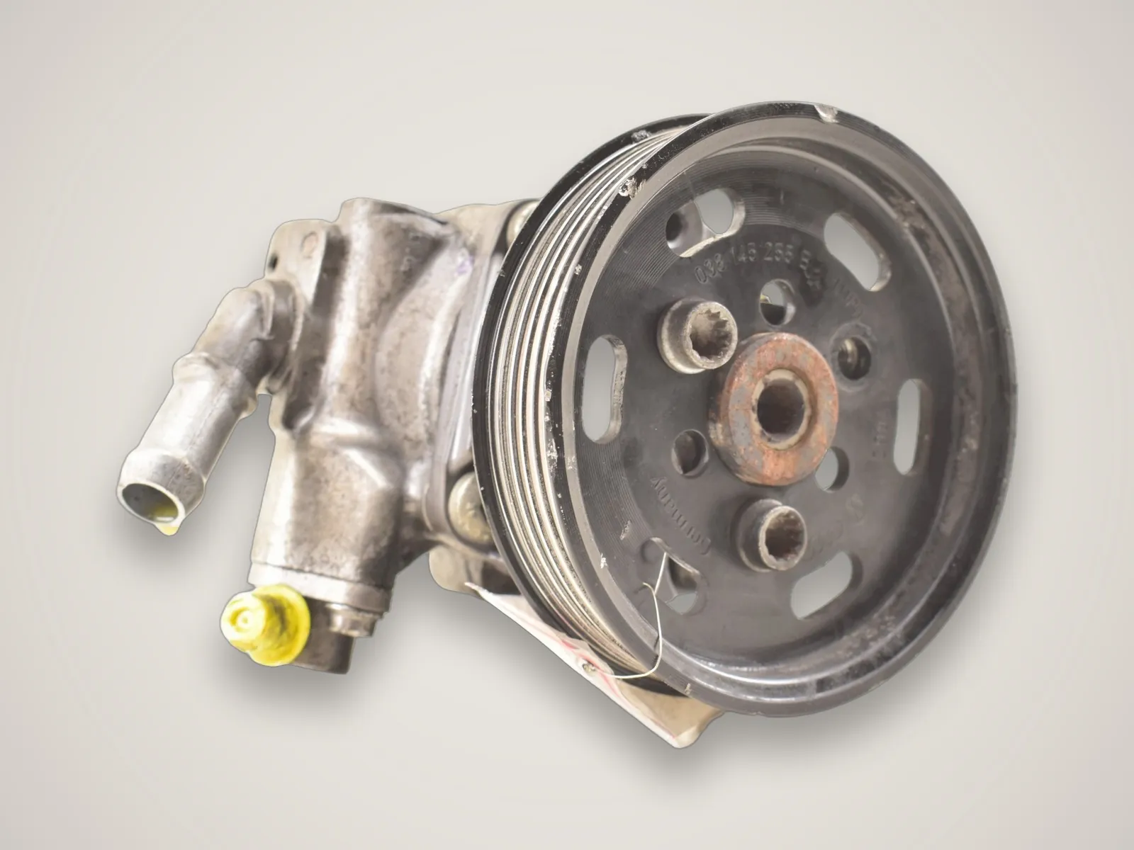 Audi A4 B8 — насос гідропідсилювача керма 8K0145154B