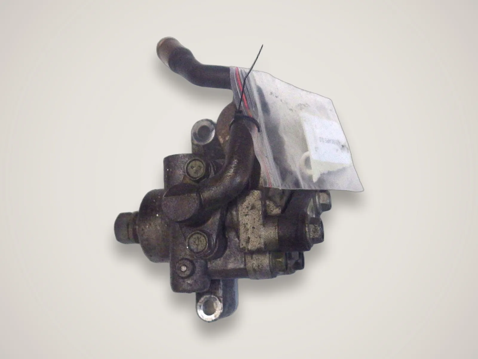 Ford Escape — насос гідропідсилювача керма 6640101 (3.0)