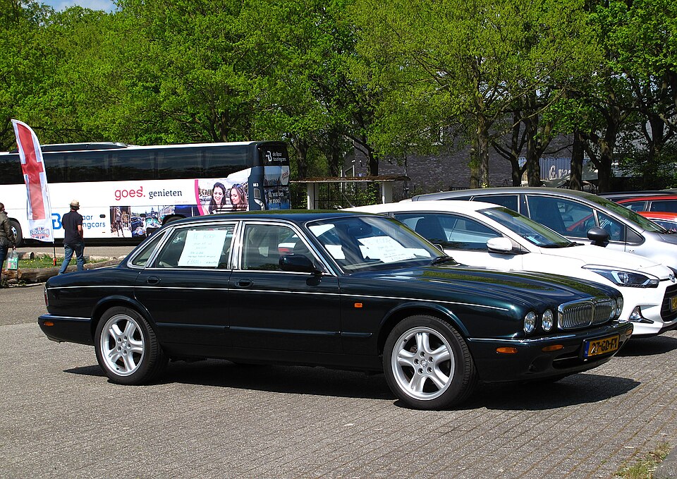 Jaguar XJ X308