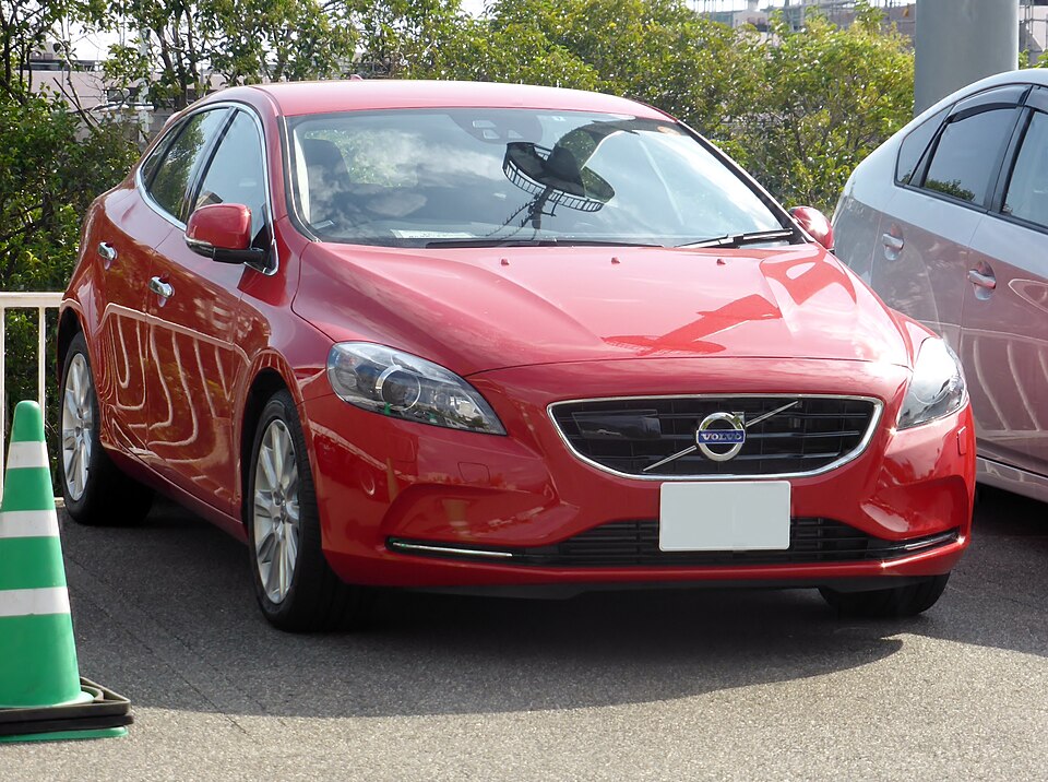 Volvo V40 I