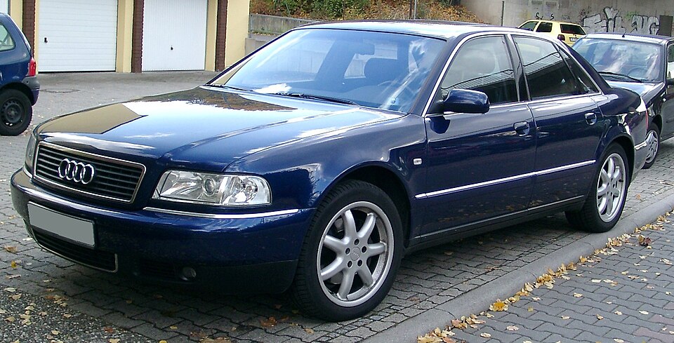 Audi A8 D2