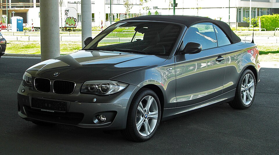 BMW 1 E88