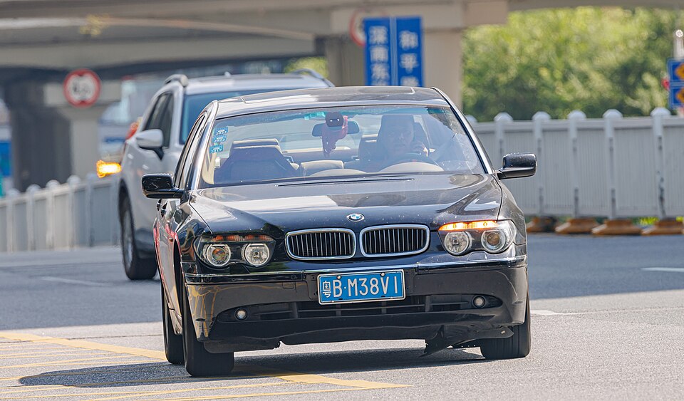 BMW 7 E65