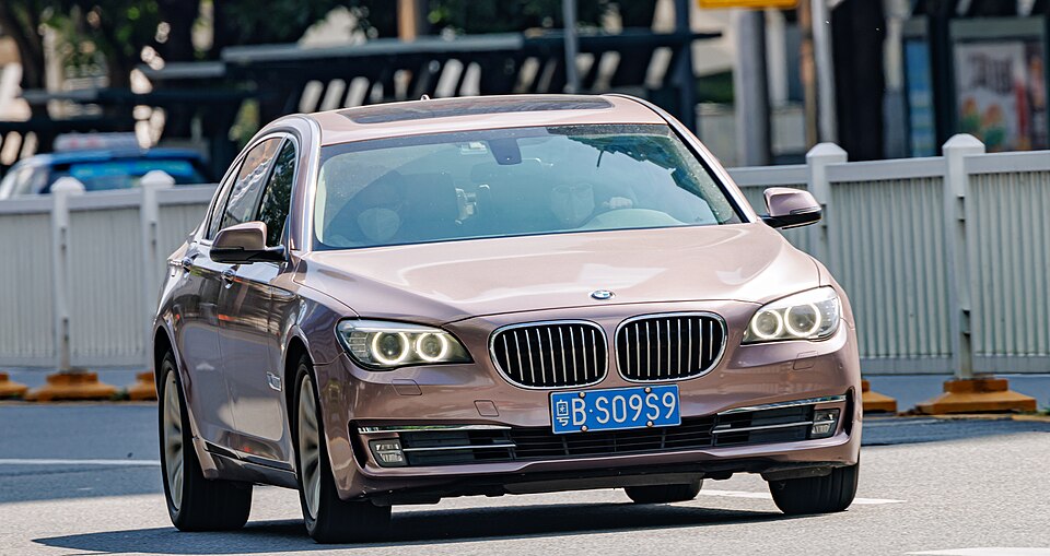 BMW 7 F01