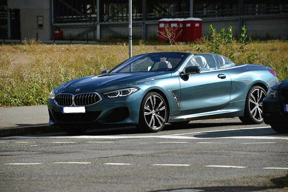 BMW 8 G14