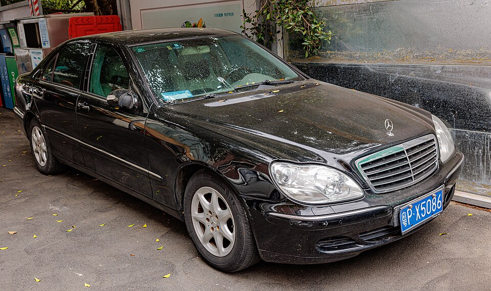 Mercedes-Benz S-Class W220