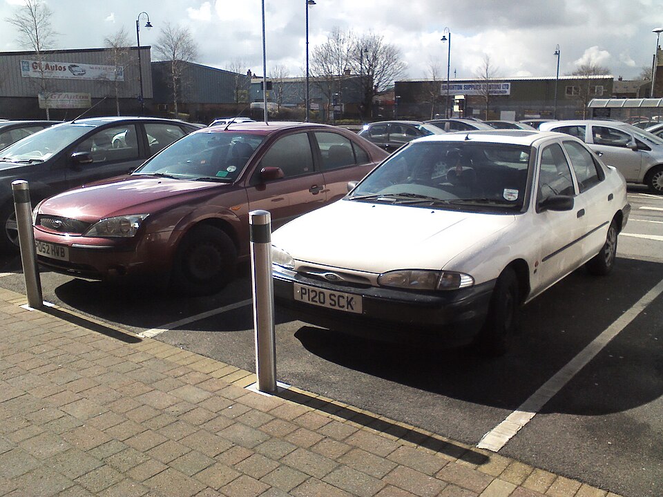 Ford Mondeo MK1