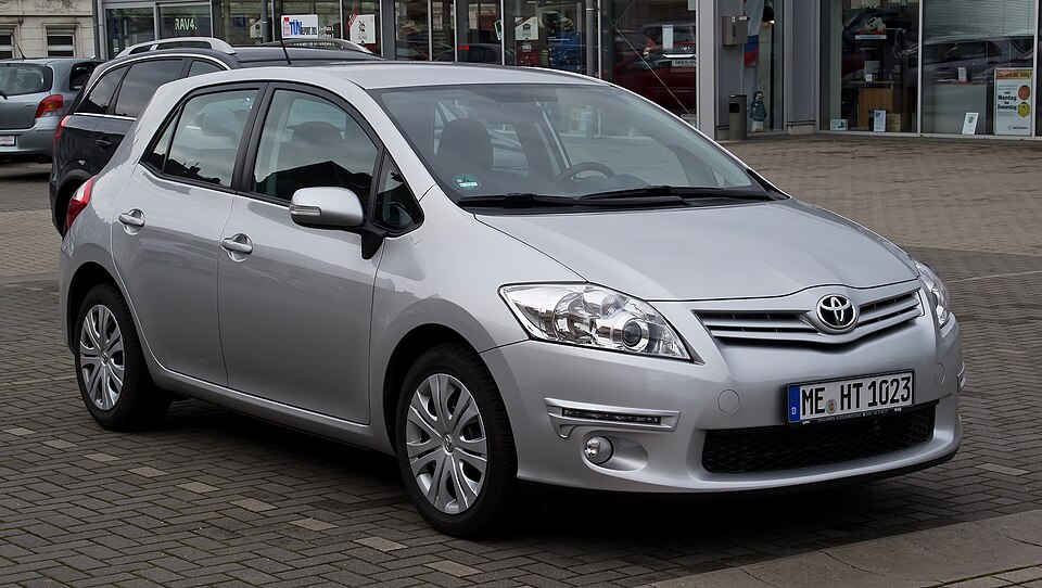 Toyota AURIS I