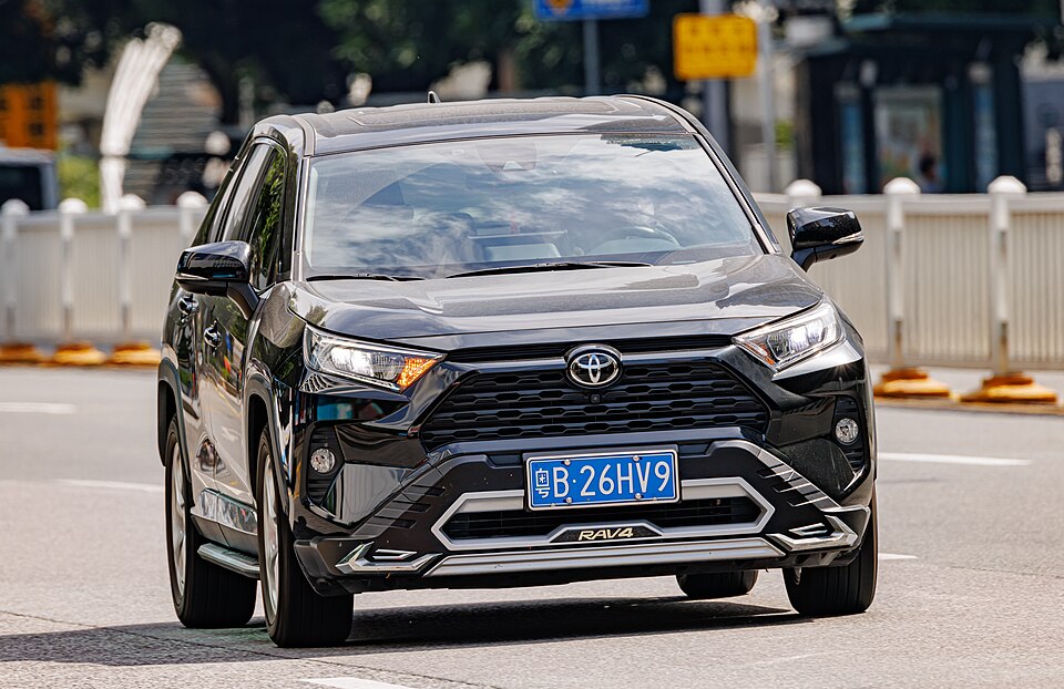 Toyota RAV4 V