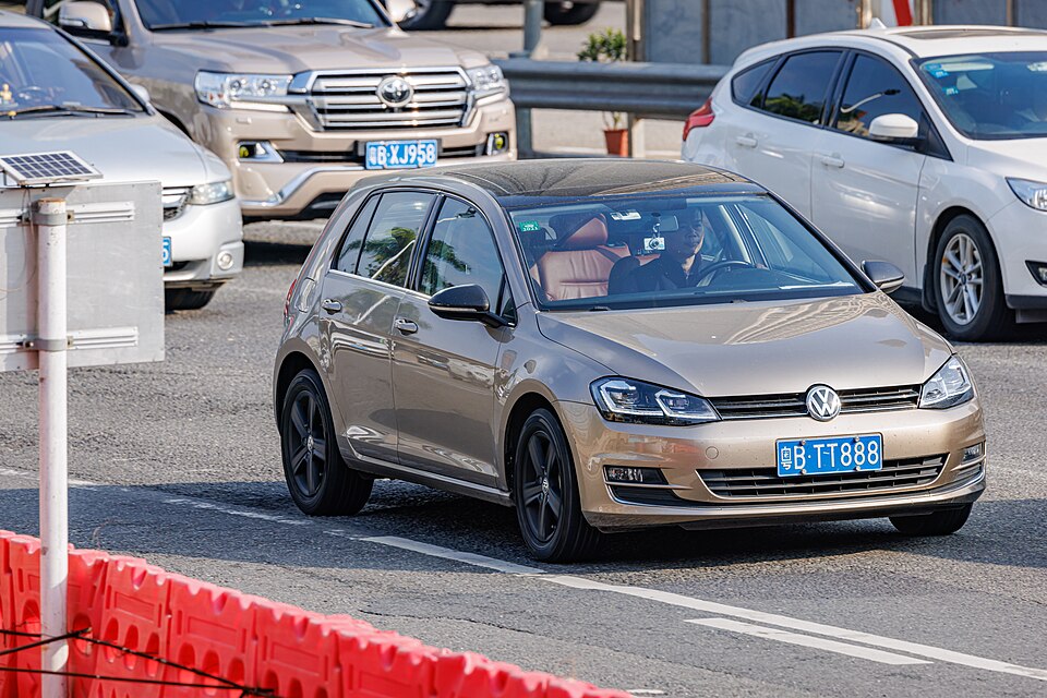 Volkswagen GOLF VII